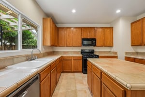 - 4113 Cedar Creek Ct-S0309-034.jpg