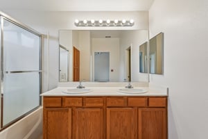 - 4113 Cedar Creek Ct-S0309-053.jpg