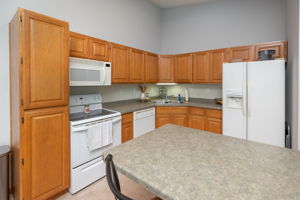 10-Kitchen