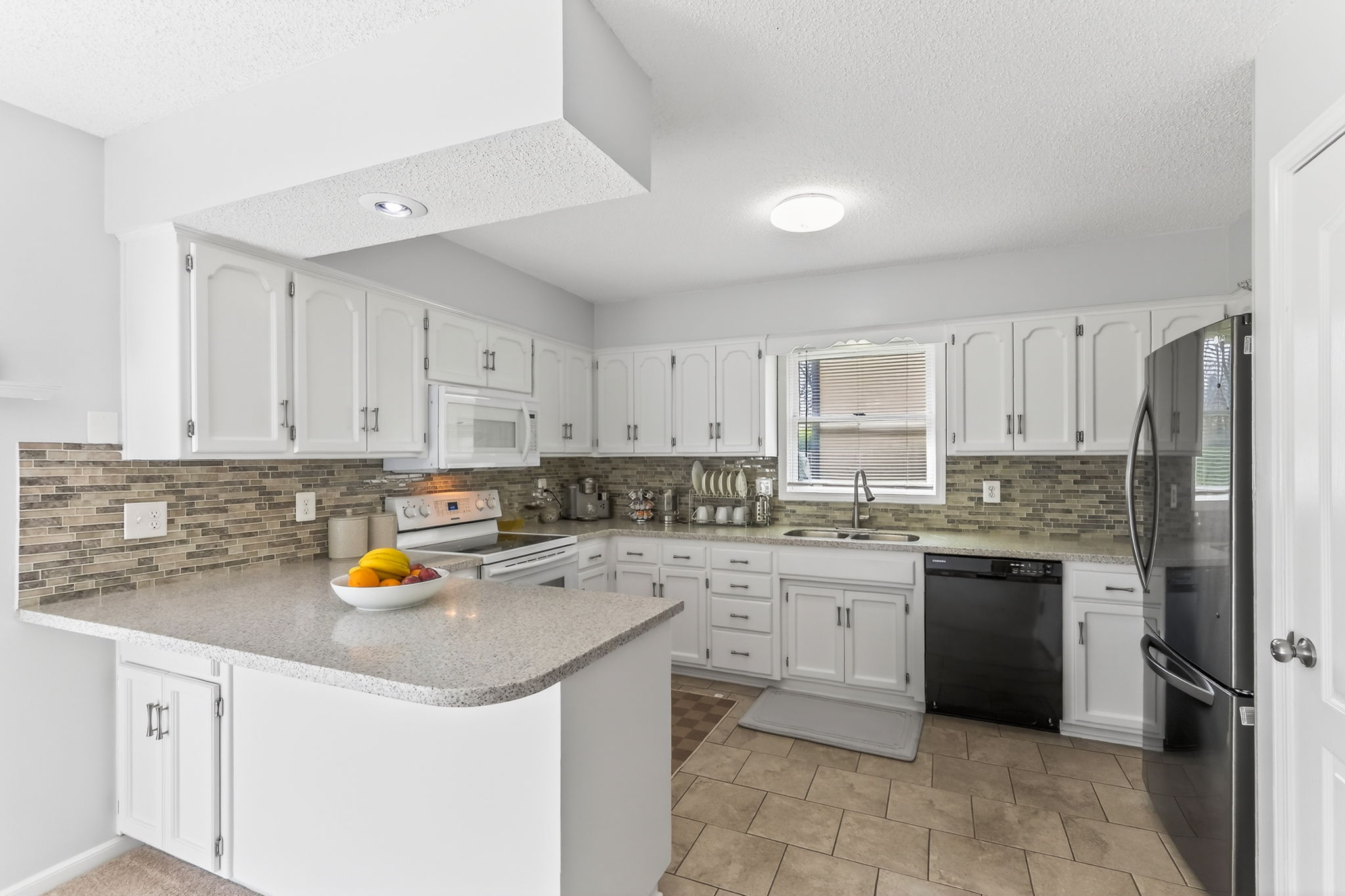 4115 N Troost Ave-015