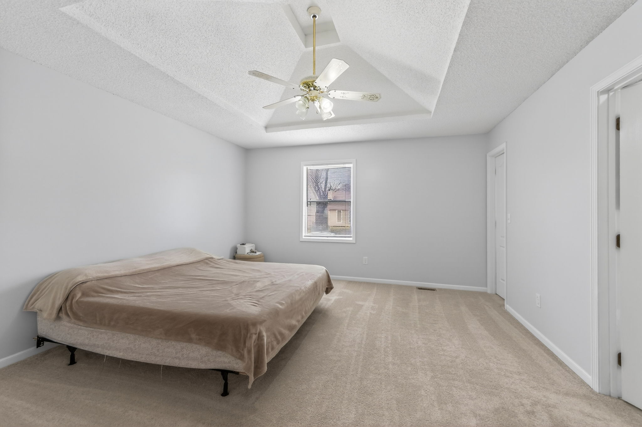 4115 N Troost Ave-018