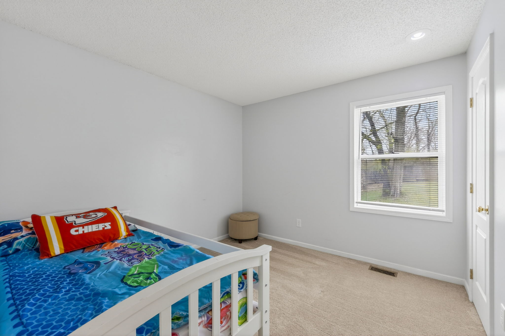 4115 N Troost Ave-023