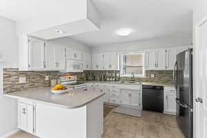 4115 N Troost Ave-015