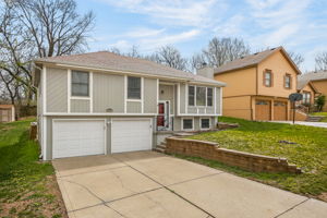 4115 N Troost Ave-002