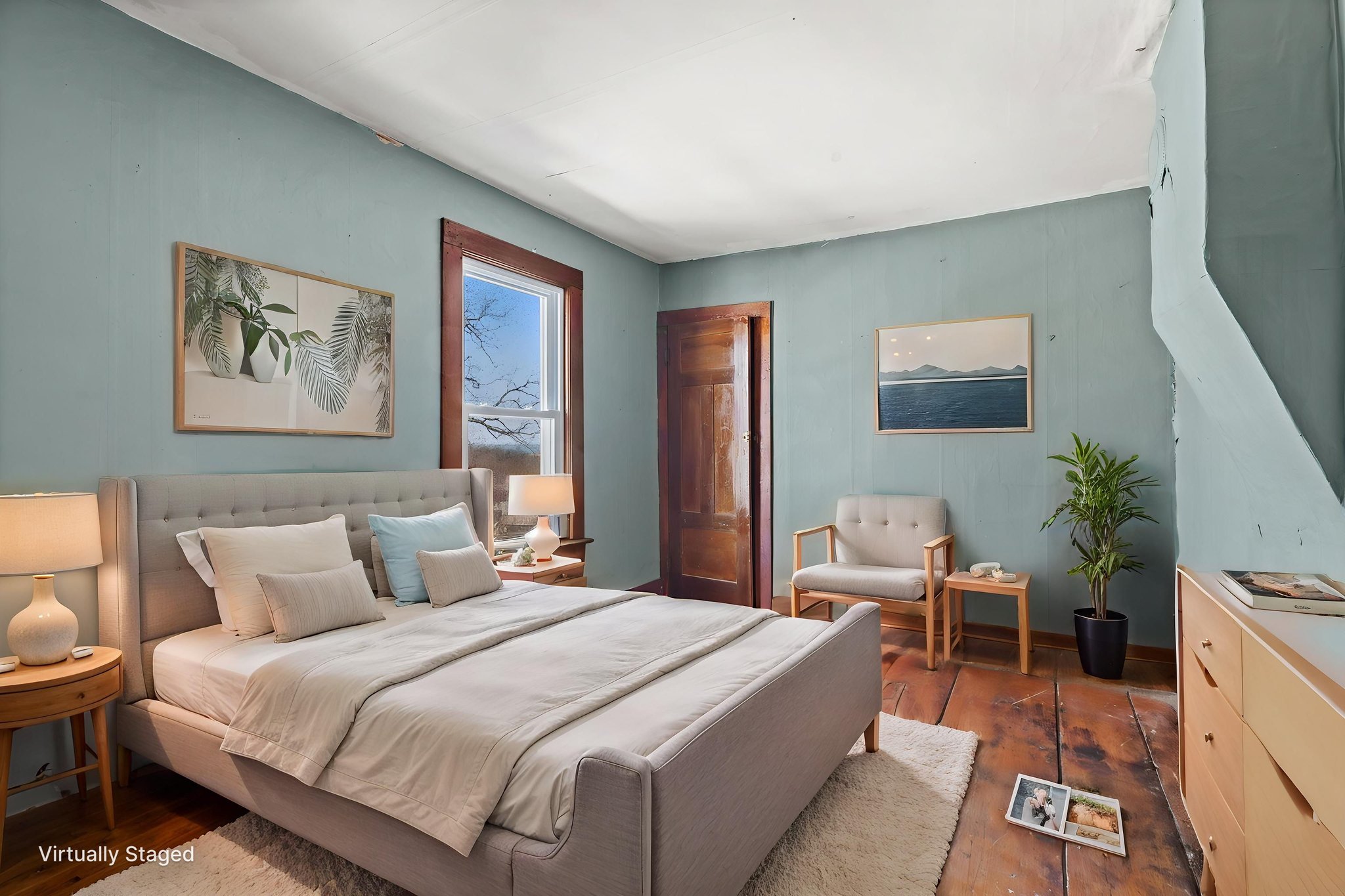 AHM00545 virtually staged.jpeg