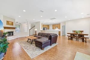 Kachina Dr-1305-010.jpg