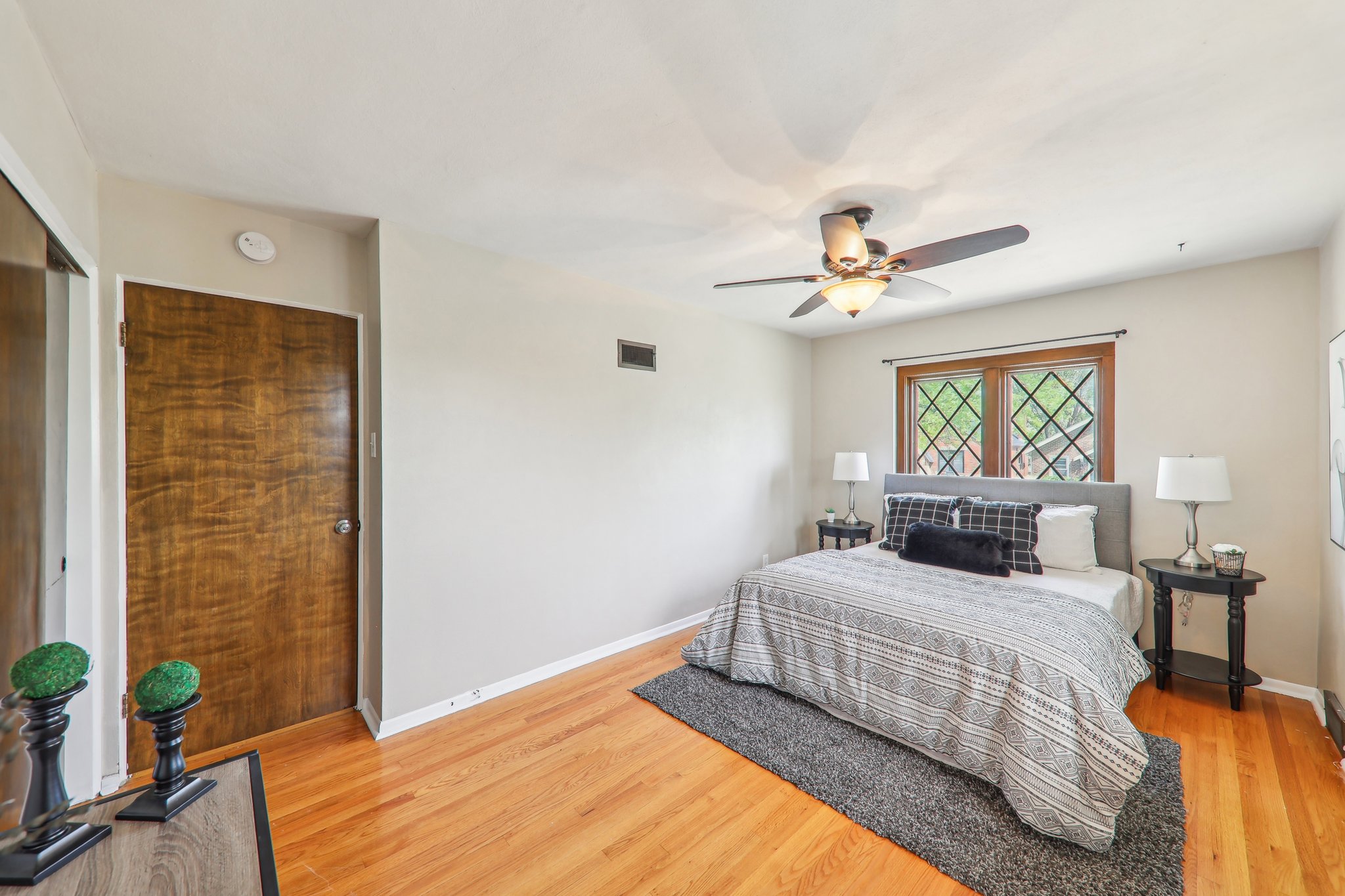 4116 Parker Ave-2404-018.jpg