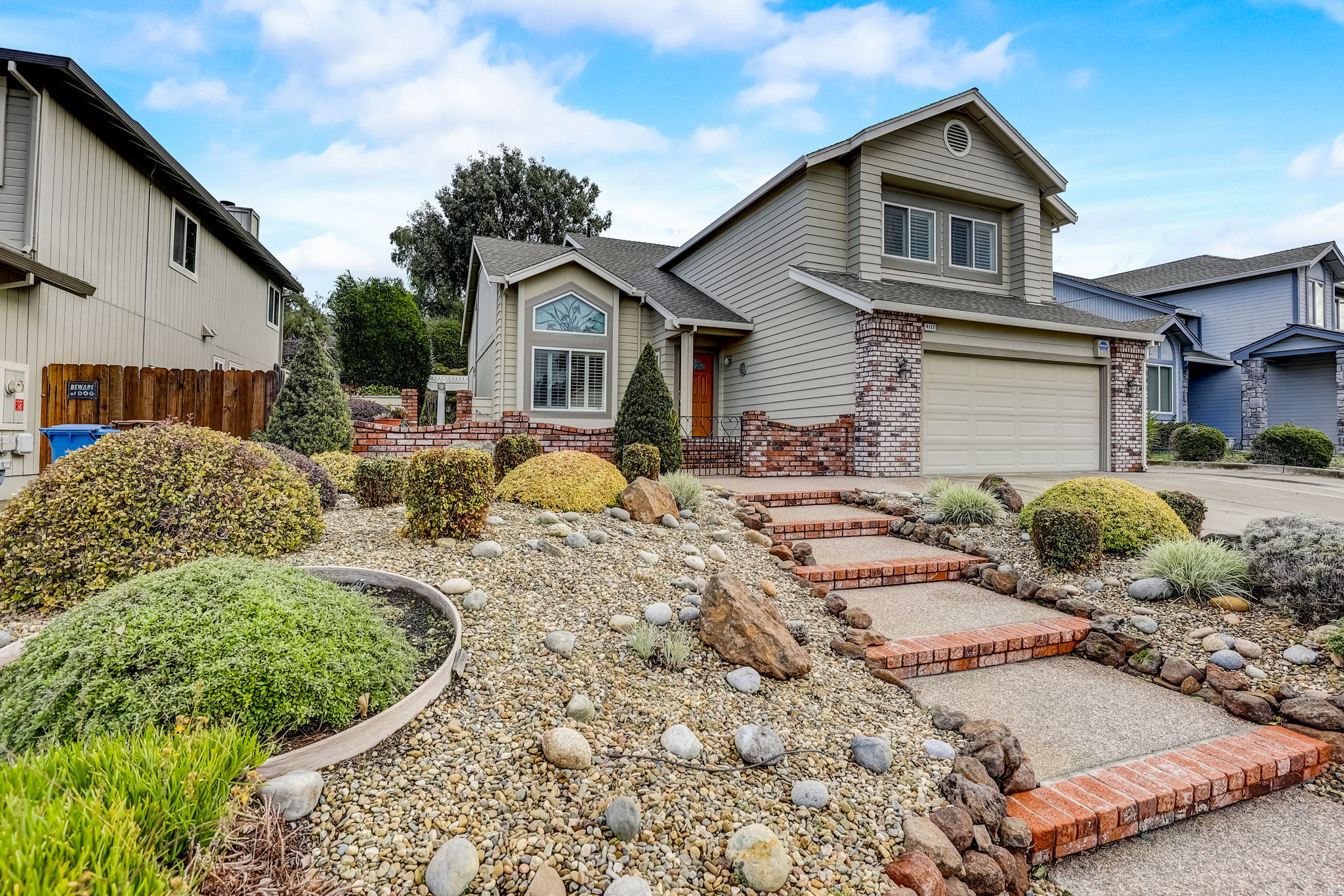 Rocky Point Dr-035