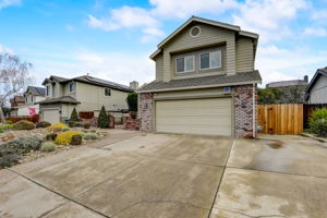 Rocky Point Dr-036
