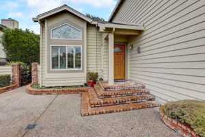 Rocky Point Dr-039