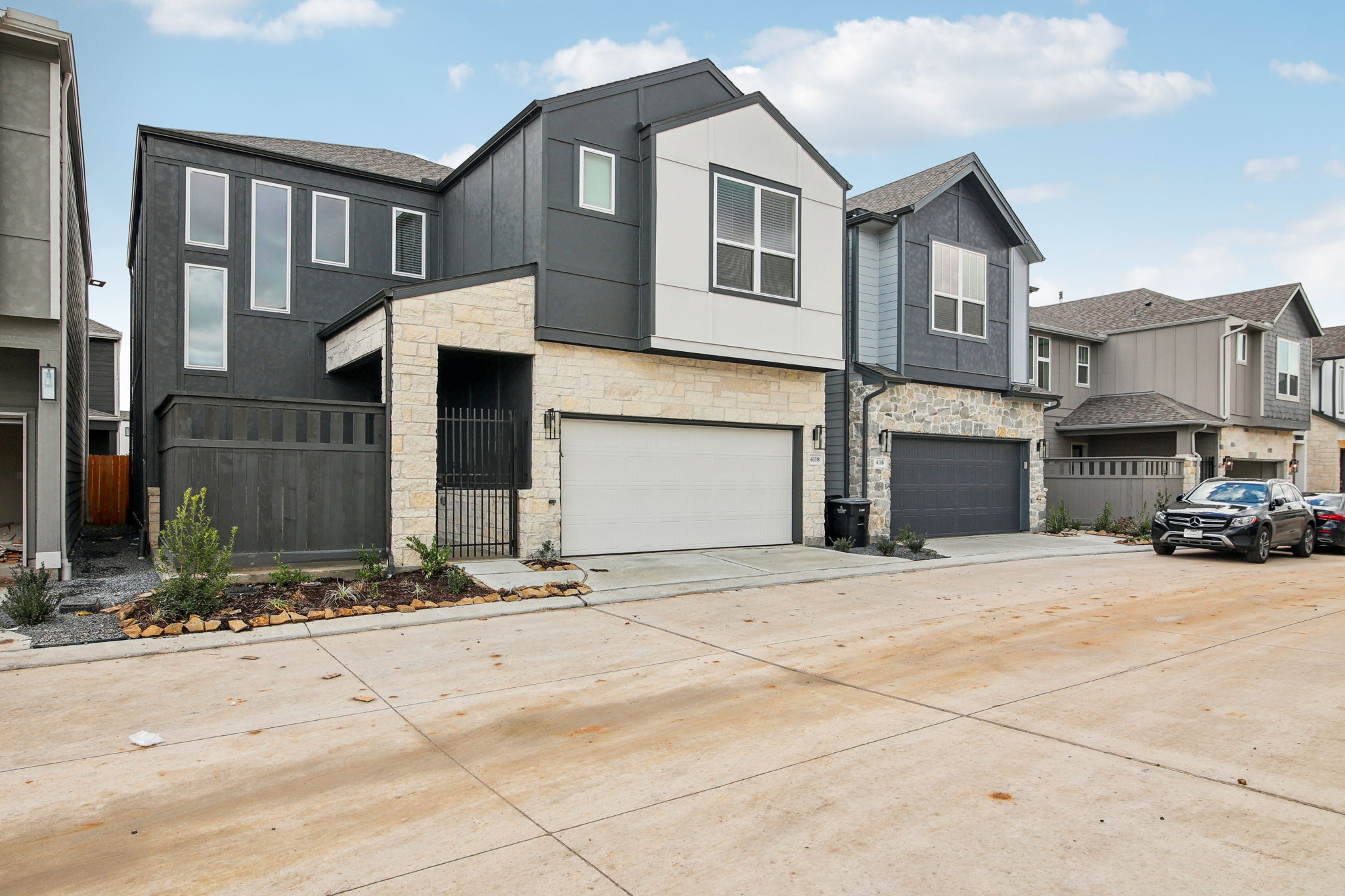 Houston - Spring Brook Village - 4118 Farm Hollow, Houston, TX 77080 - 003