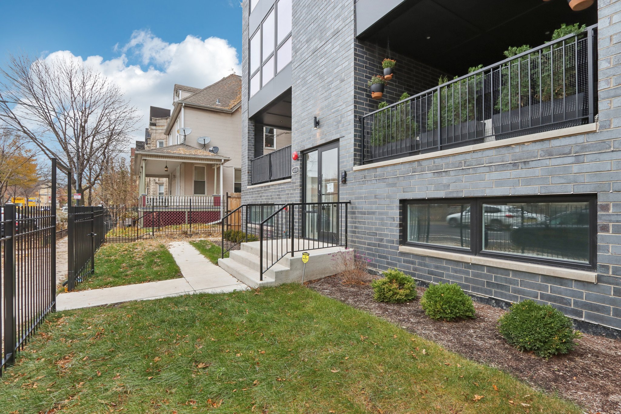 N Ashland Ave 3S-S2111-002.jpg