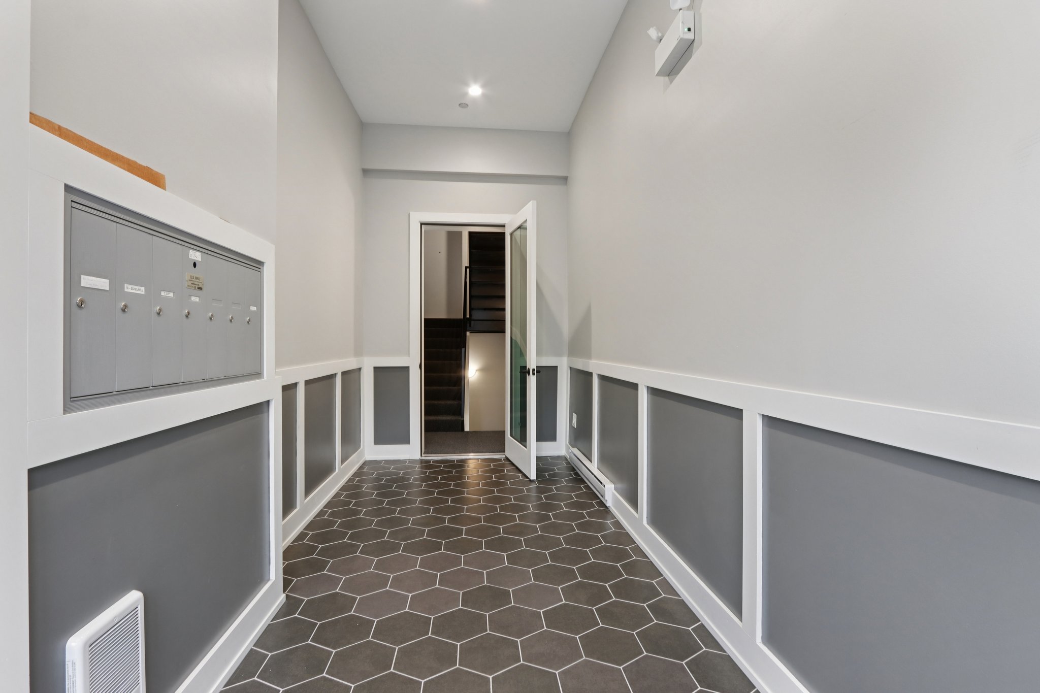 N Ashland Ave 3S-S2111-025.jpg