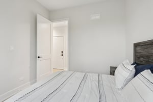 N Ashland Ave 3S-S2111-016.jpg