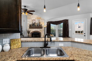 412 Dandridge Dr, Temple, TX 76502, USA Photo 14