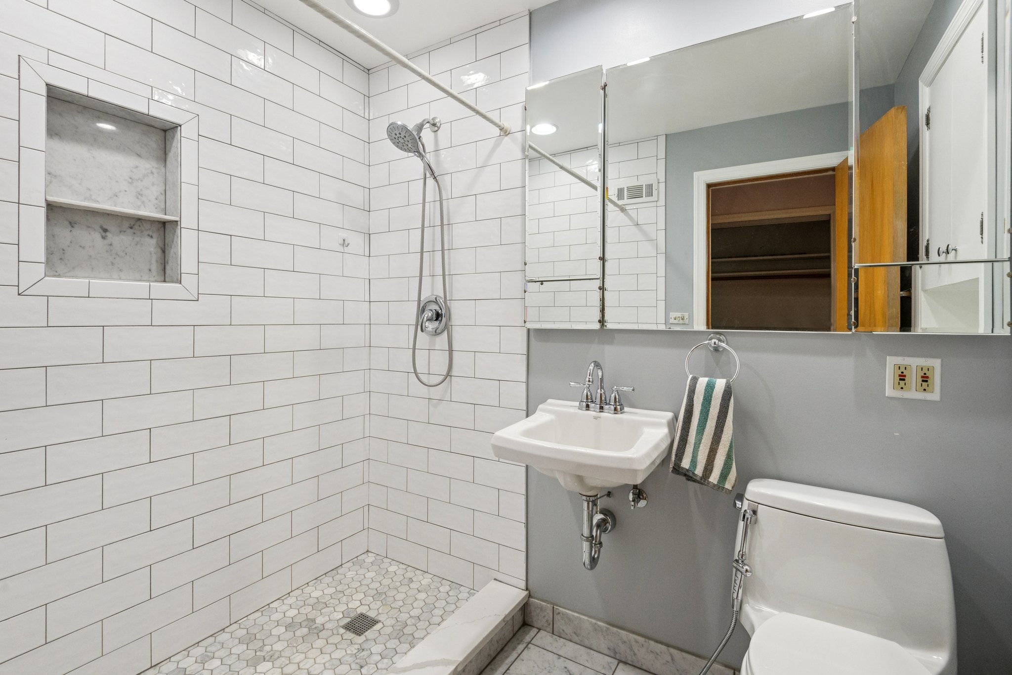 412 Dundee Ave_010.jpg