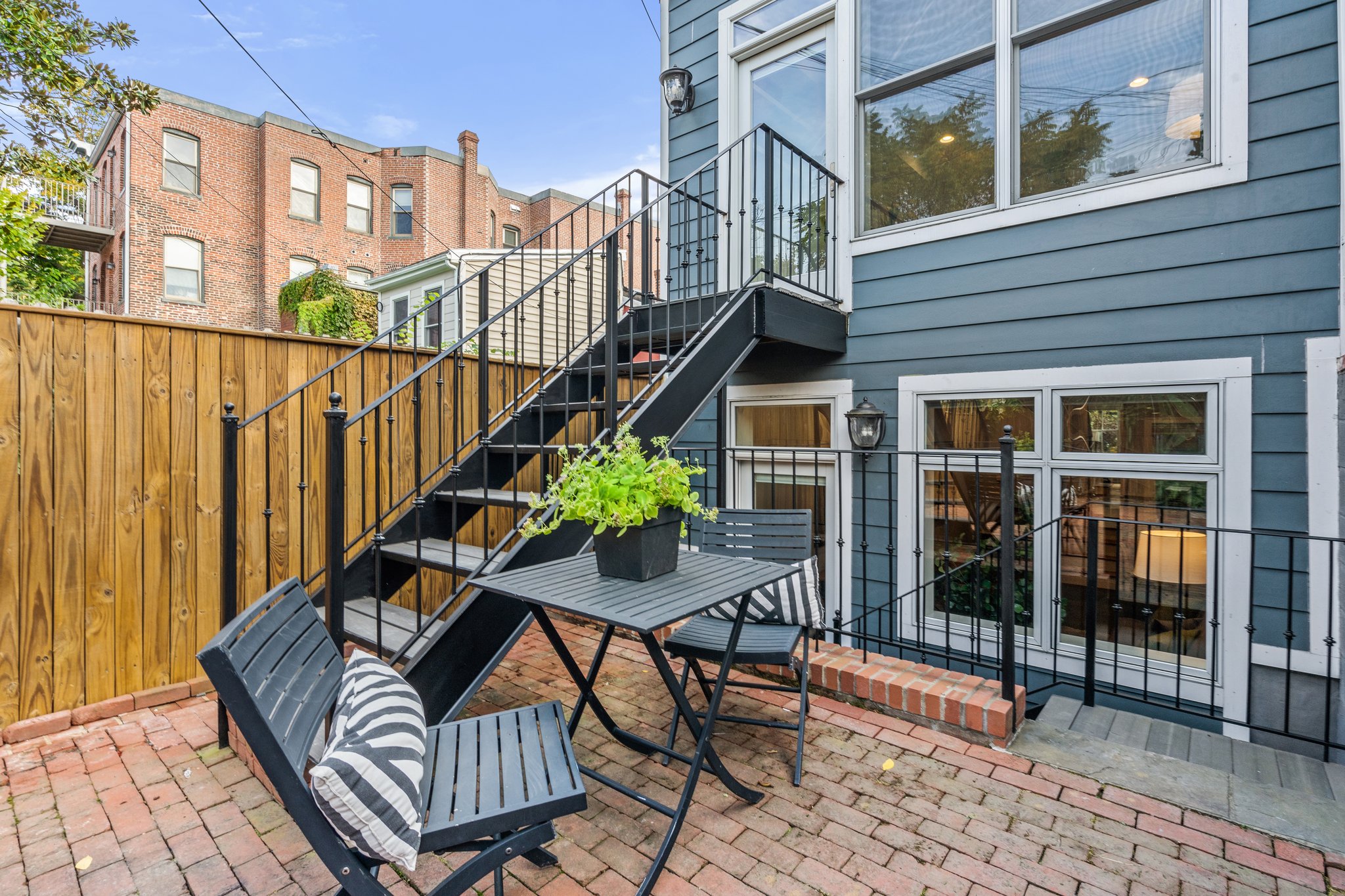 412 East Capitol St NE, Washington, DC 20003, USA Photo 49