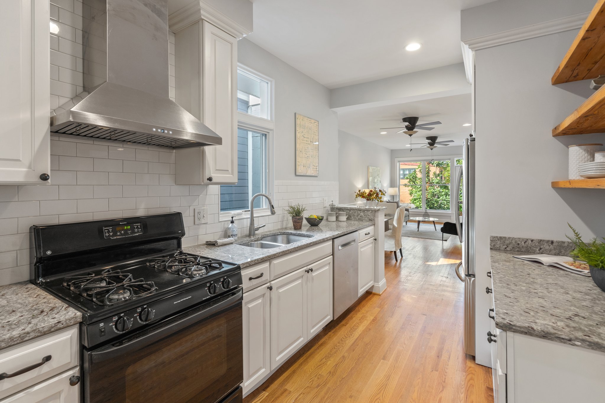 412 East Capitol St NE, Washington, DC 20003, USA Photo 21