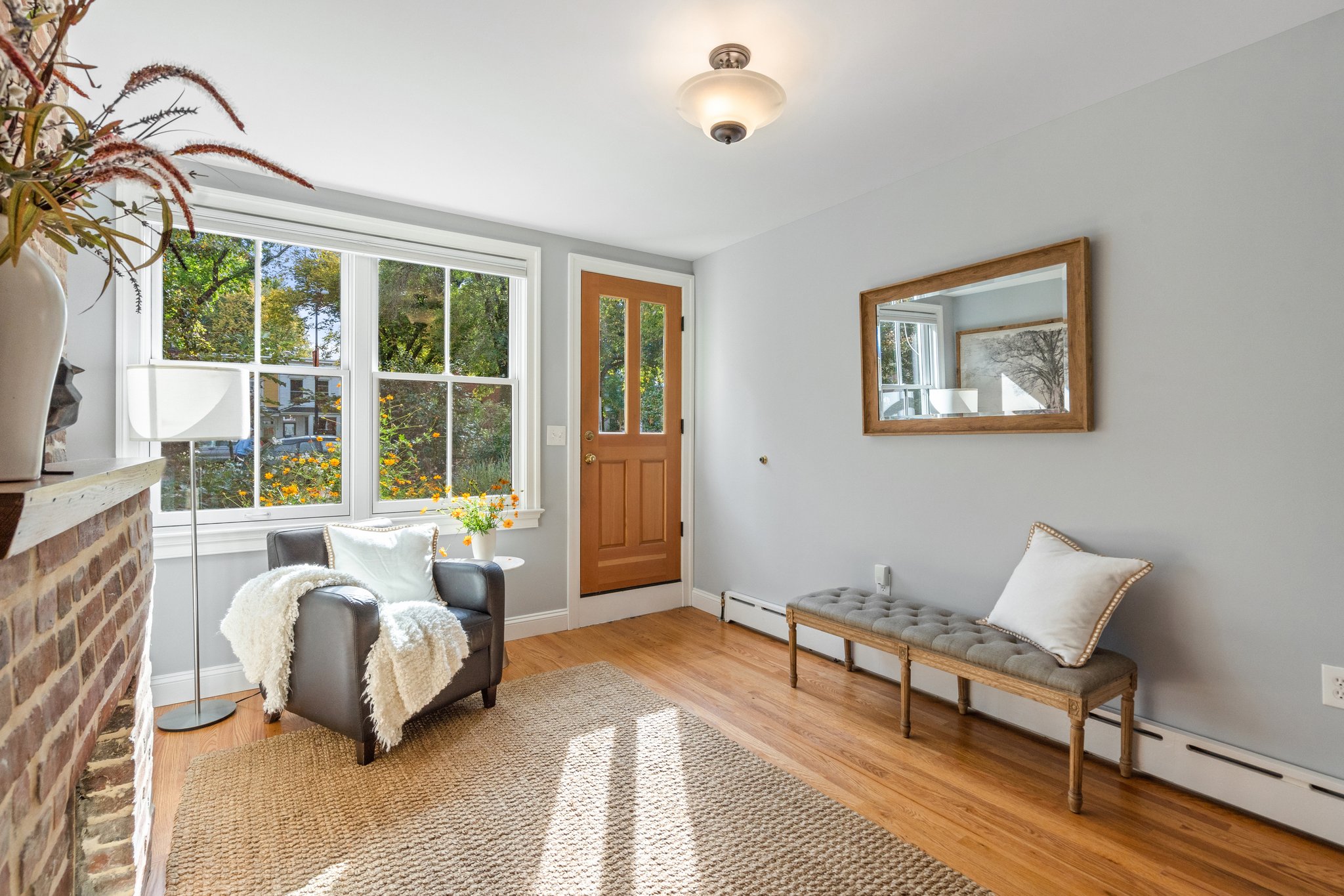 412 East Capitol St NE, Washington, DC 20003, USA Photo 8