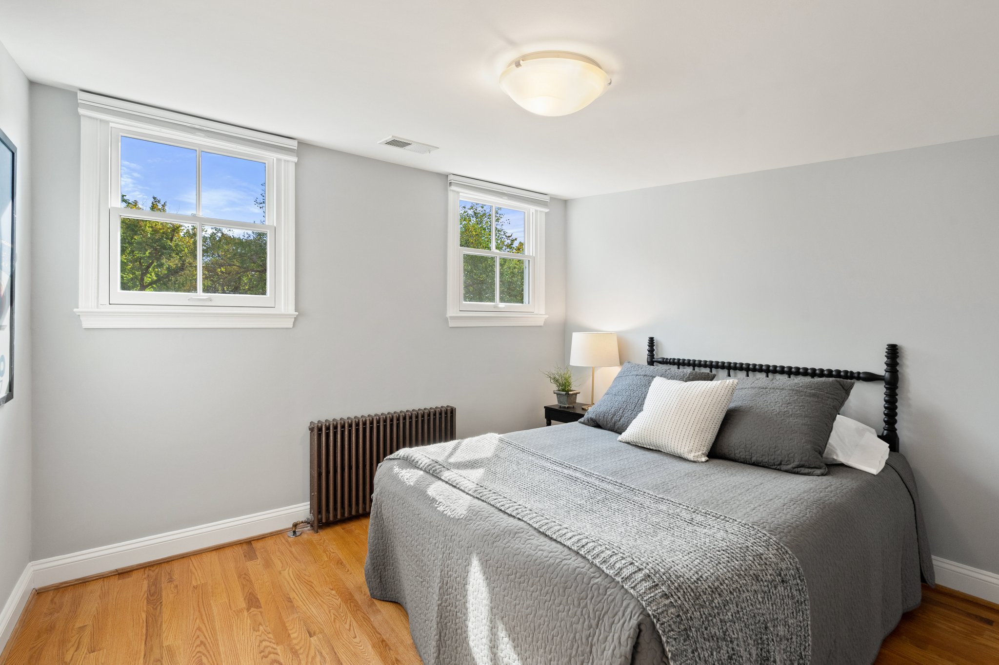 412 East Capitol St NE, Washington, DC 20003, USA Photo 40
