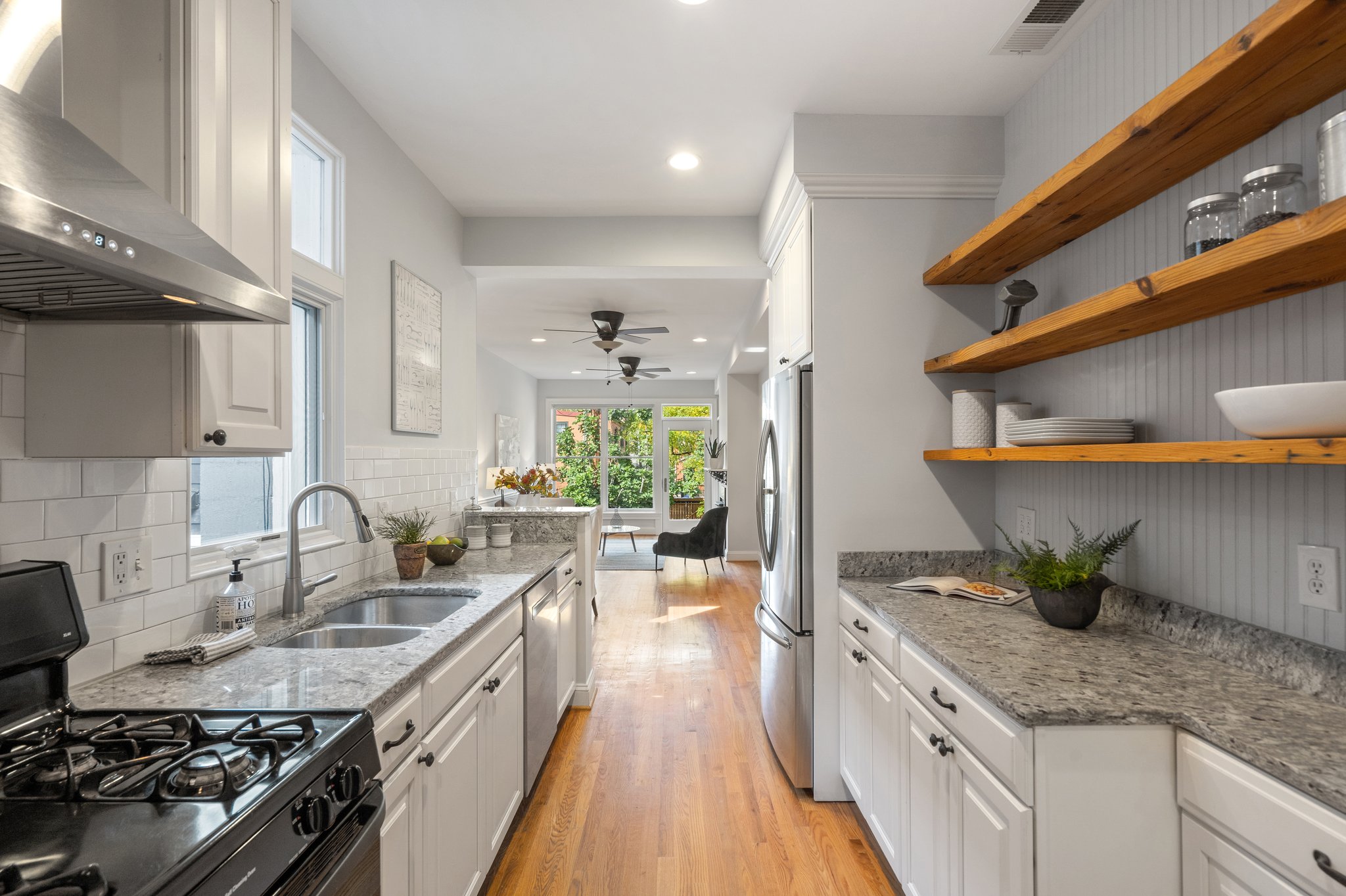 412 East Capitol St NE, Washington, DC 20003, USA Photo 22