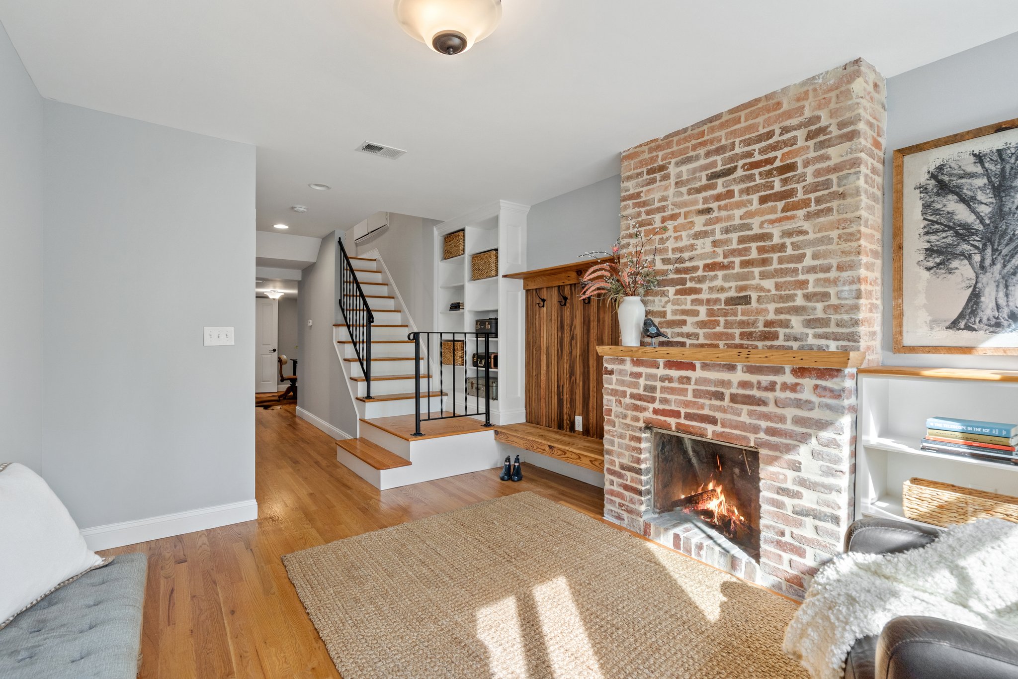412 East Capitol St NE, Washington, DC 20003, USA Photo 5