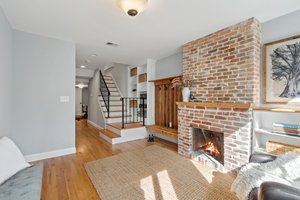 412 East Capitol St NE, Washington, DC 20003, USA Photo 4