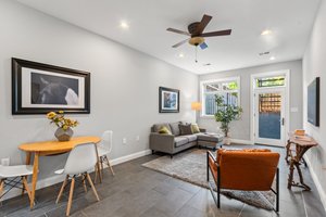 412 East Capitol St NE, Washington, DC 20003, USA Photo 15