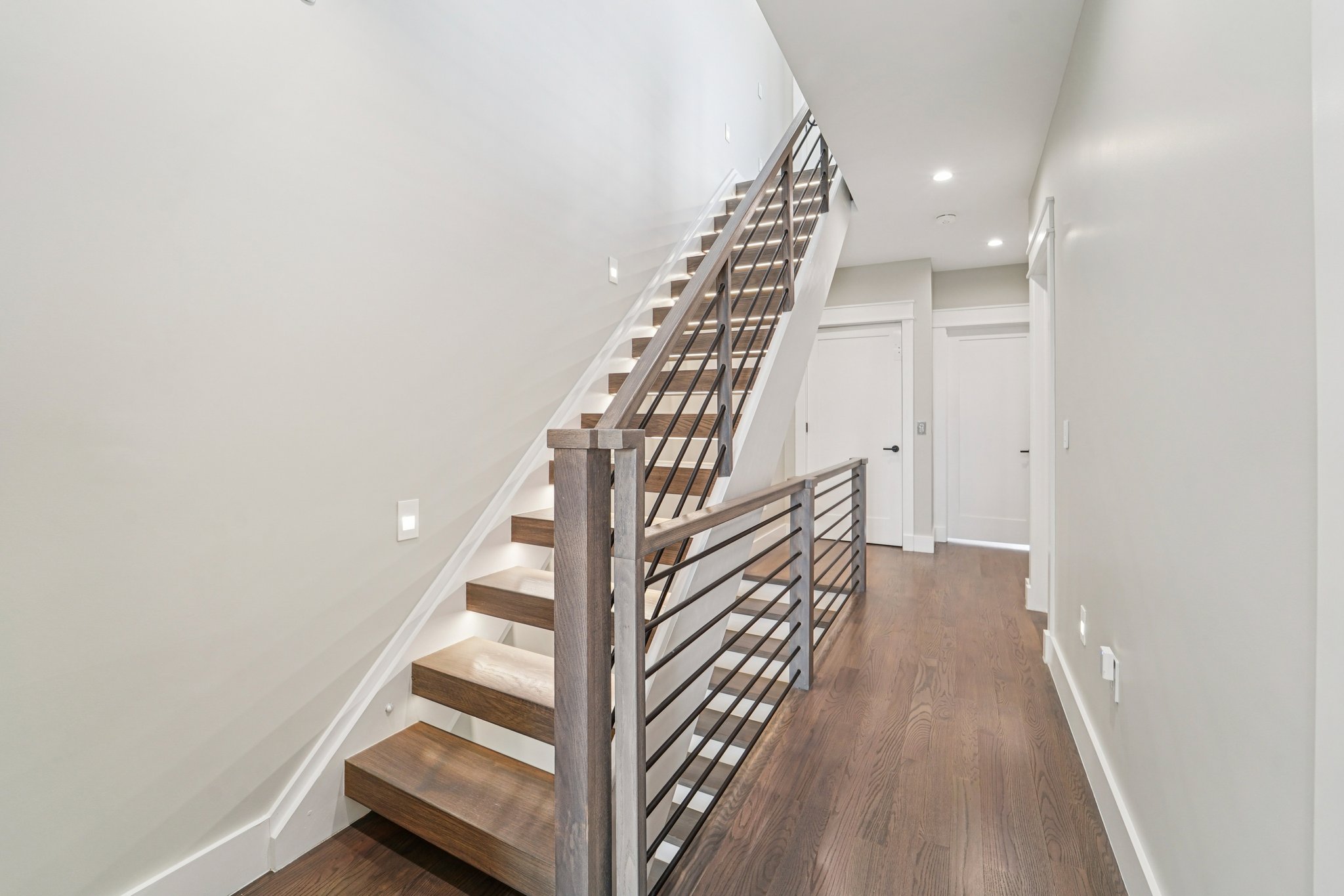 Lincoln Ave-S1703-032.jpg