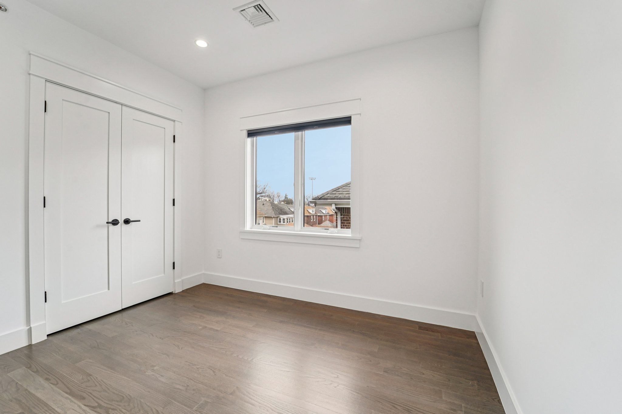 Lincoln Ave-S1703-036.jpg