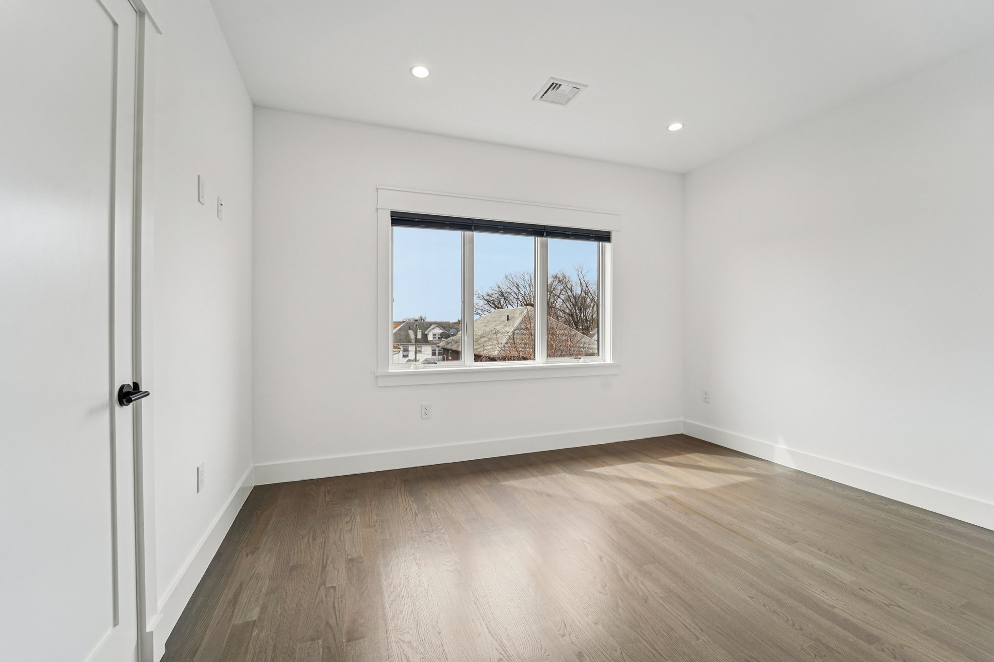 Lincoln Ave-S1703-037.jpg