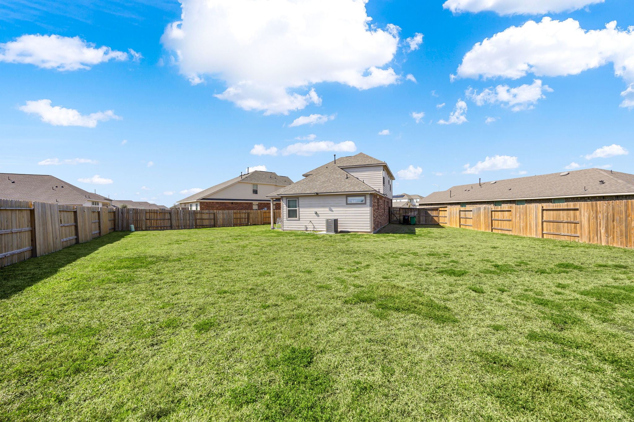 Huge fenced backyard