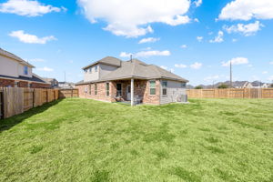 Huge fenced backyard