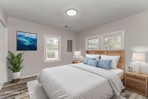 DSC07371_2_3 virtually staged.jpeg