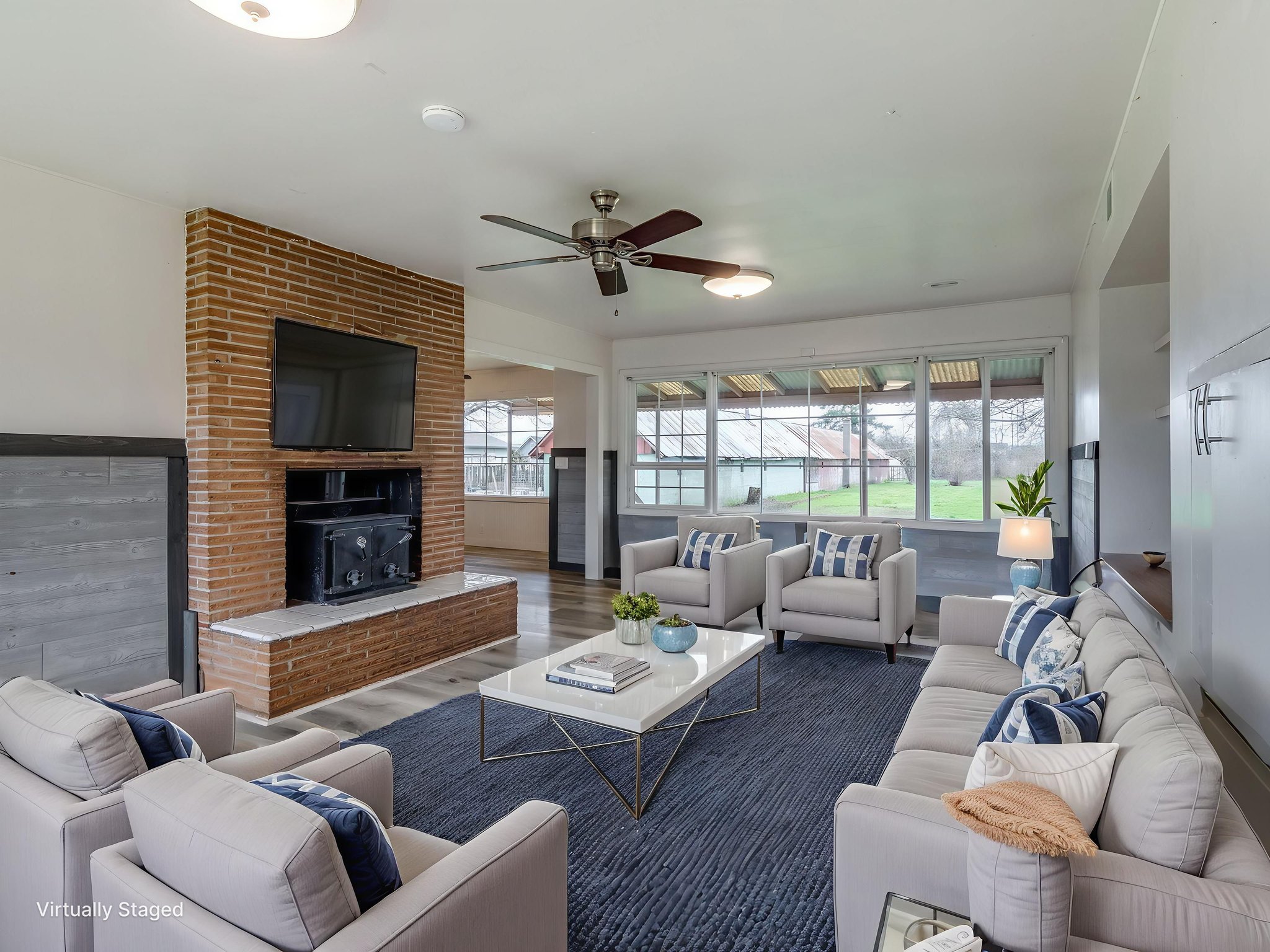 412 SE Grant St, Sheridan (14) virtually staged.jpeg