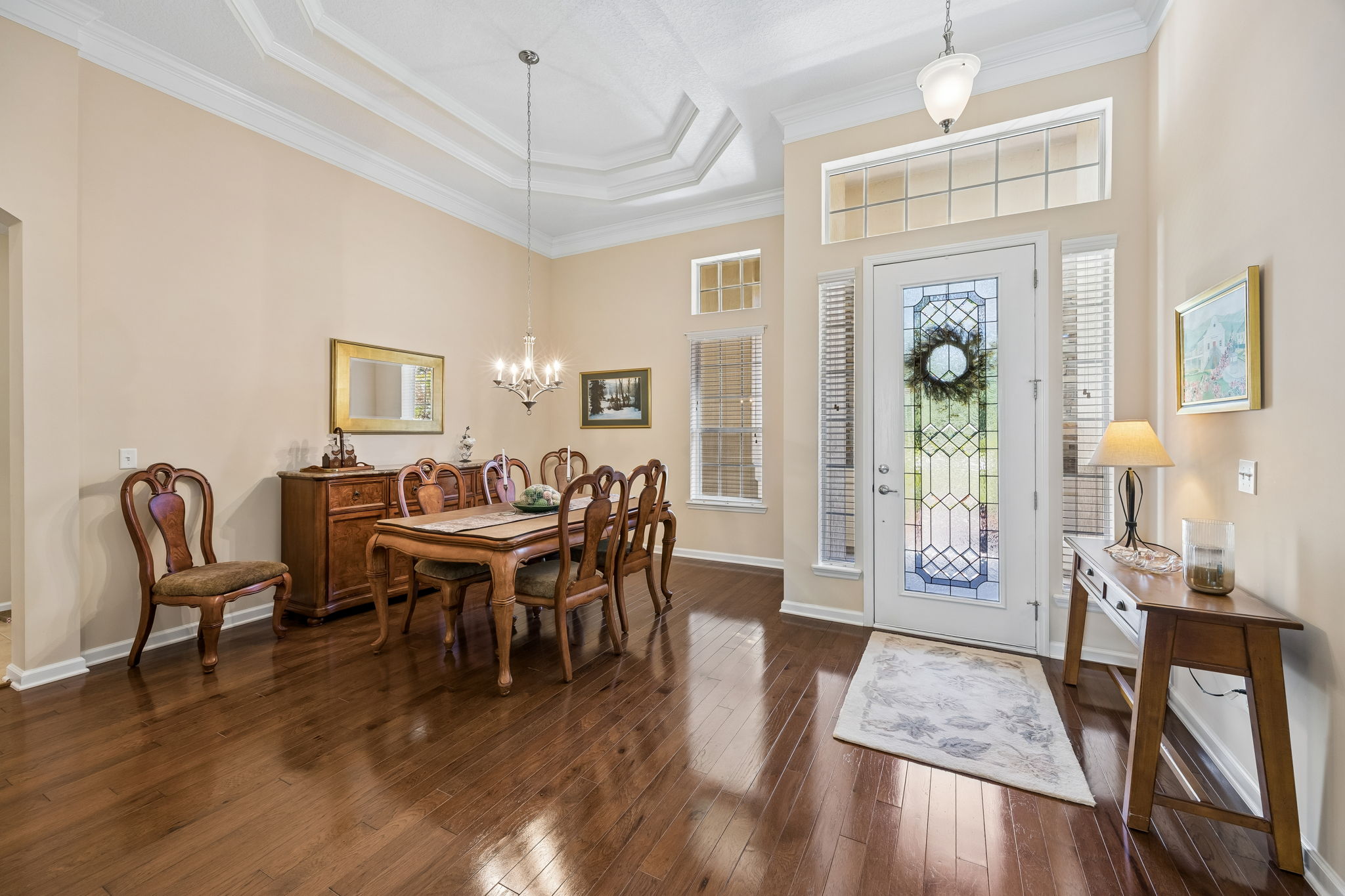 Foyer/Dining Room
