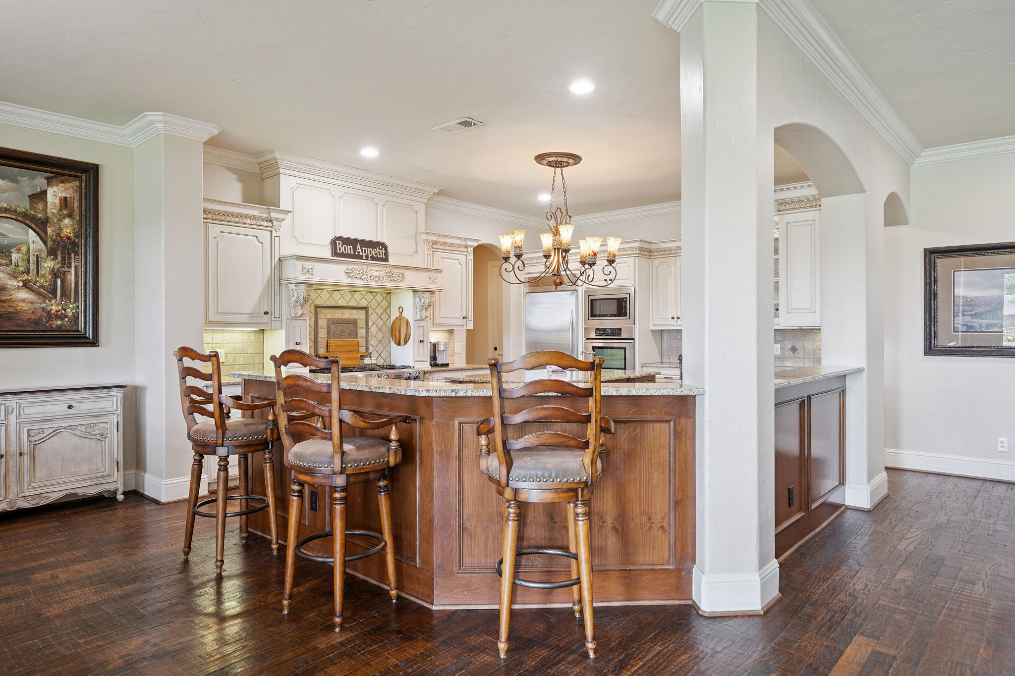 Kitchen and Island Perfect for Entertaining