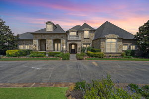 412 Wyndemere at Twilight