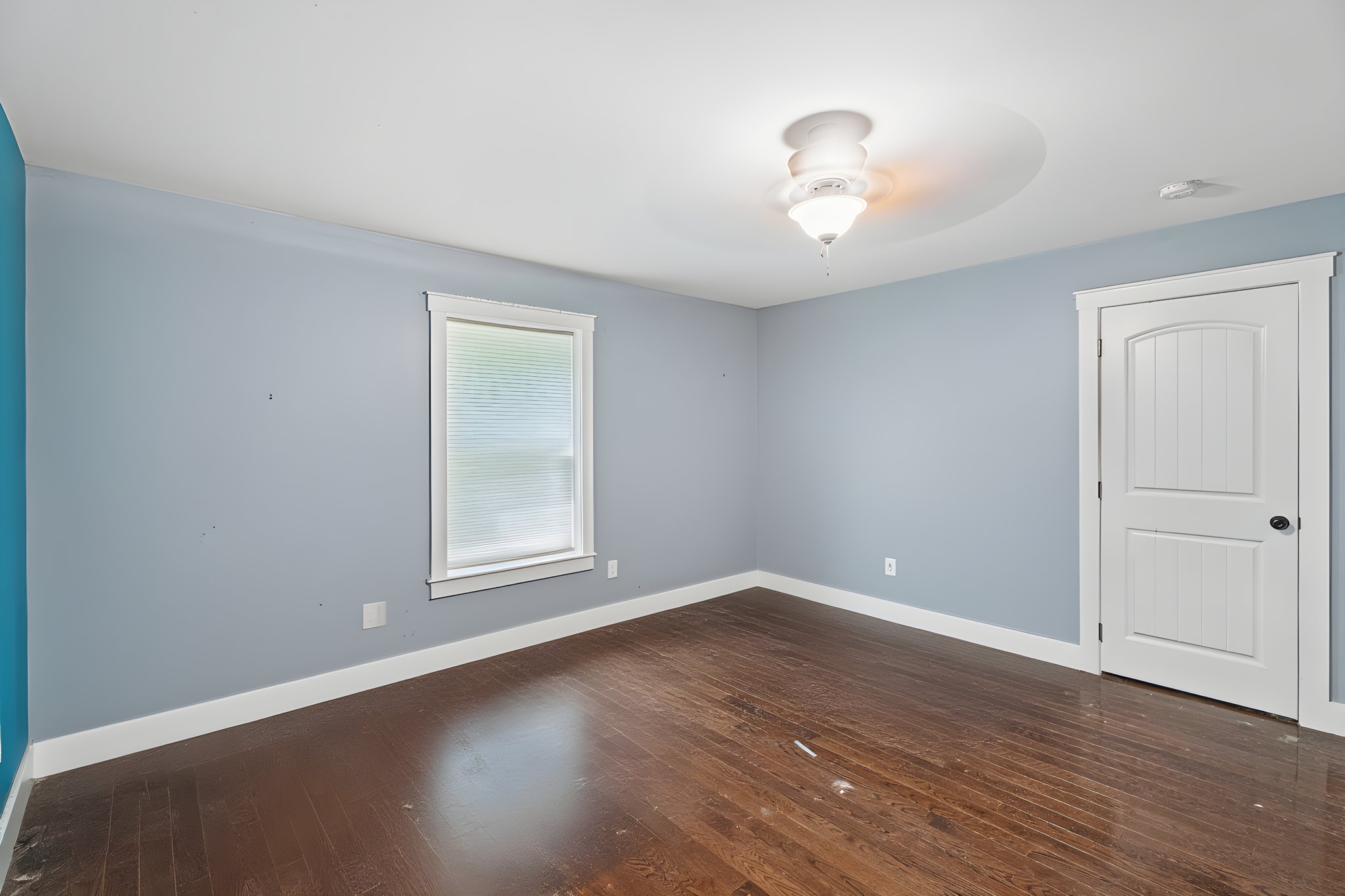 AHM09408 furniture removed.jpeg