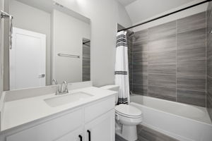  Photo 31