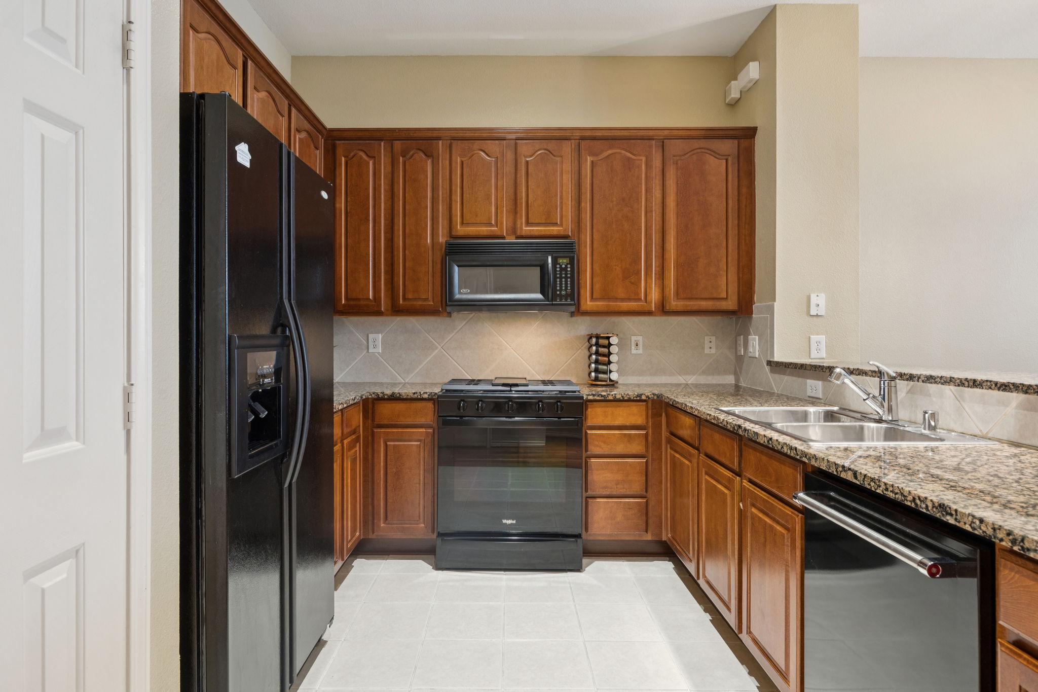 4121McKinney_010