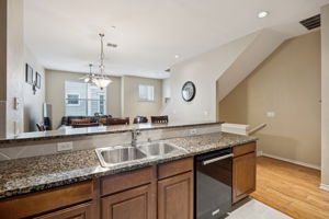 4121McKinney_011