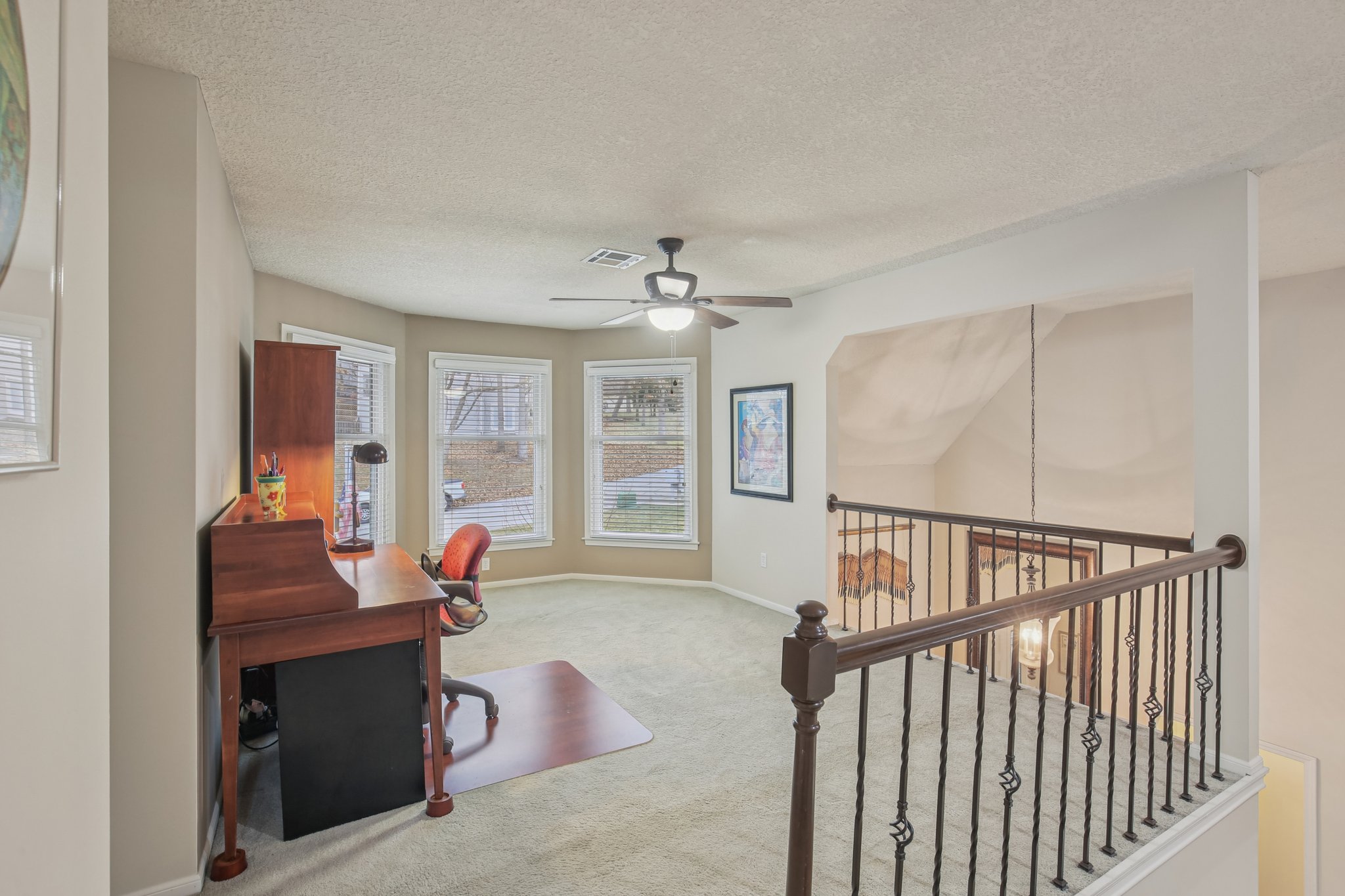 NE Edgewater Ct-S0301-025.jpg