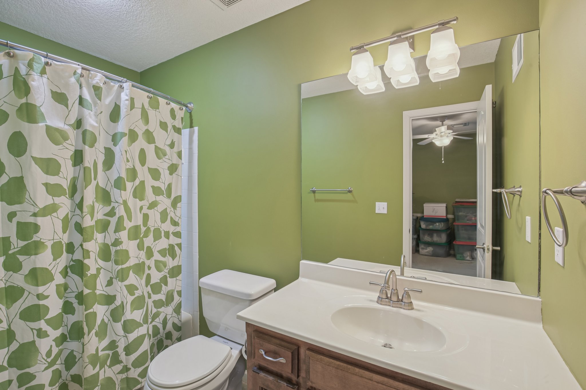 NE Edgewater Ct-S0301-033.jpg