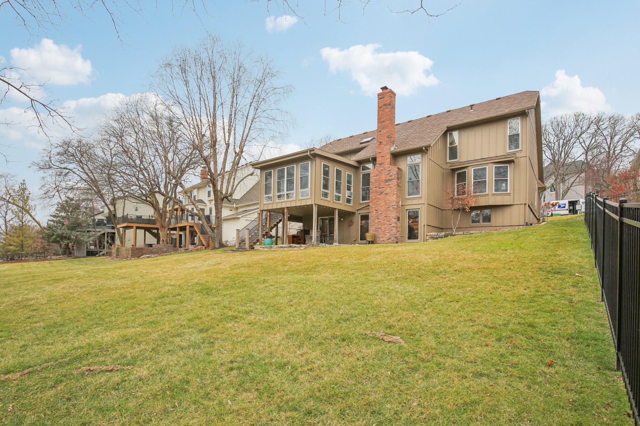 NE Edgewater Ct-S0301-045.jpg