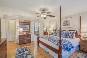 NE Edgewater Ct-S0301-037.jpg