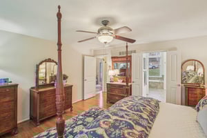 NE Edgewater Ct-S0301-038.jpg