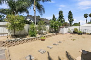  Photo 44