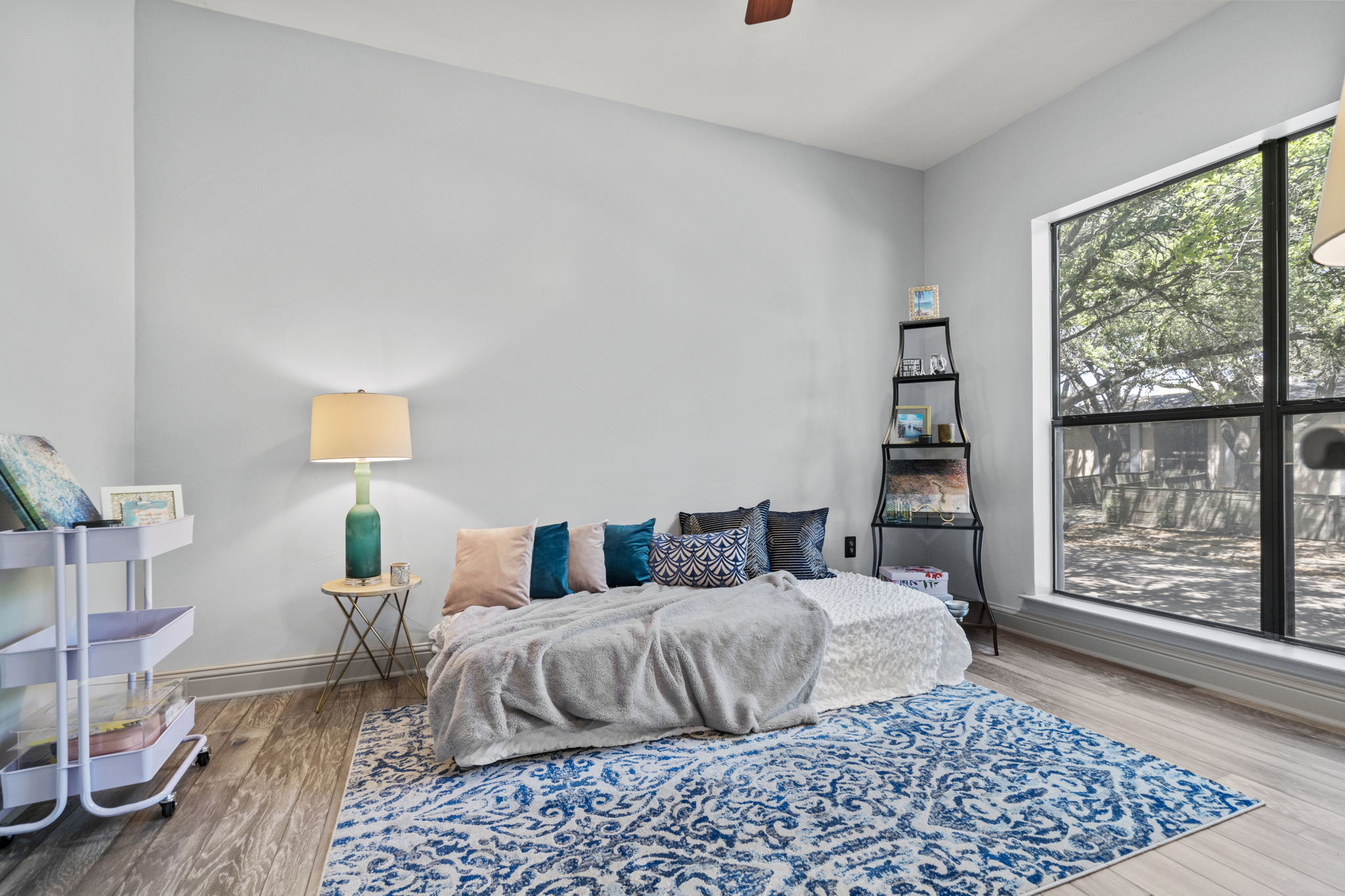 4122 Avondale Ave, Dallas, TX 75219, USA Photo 25