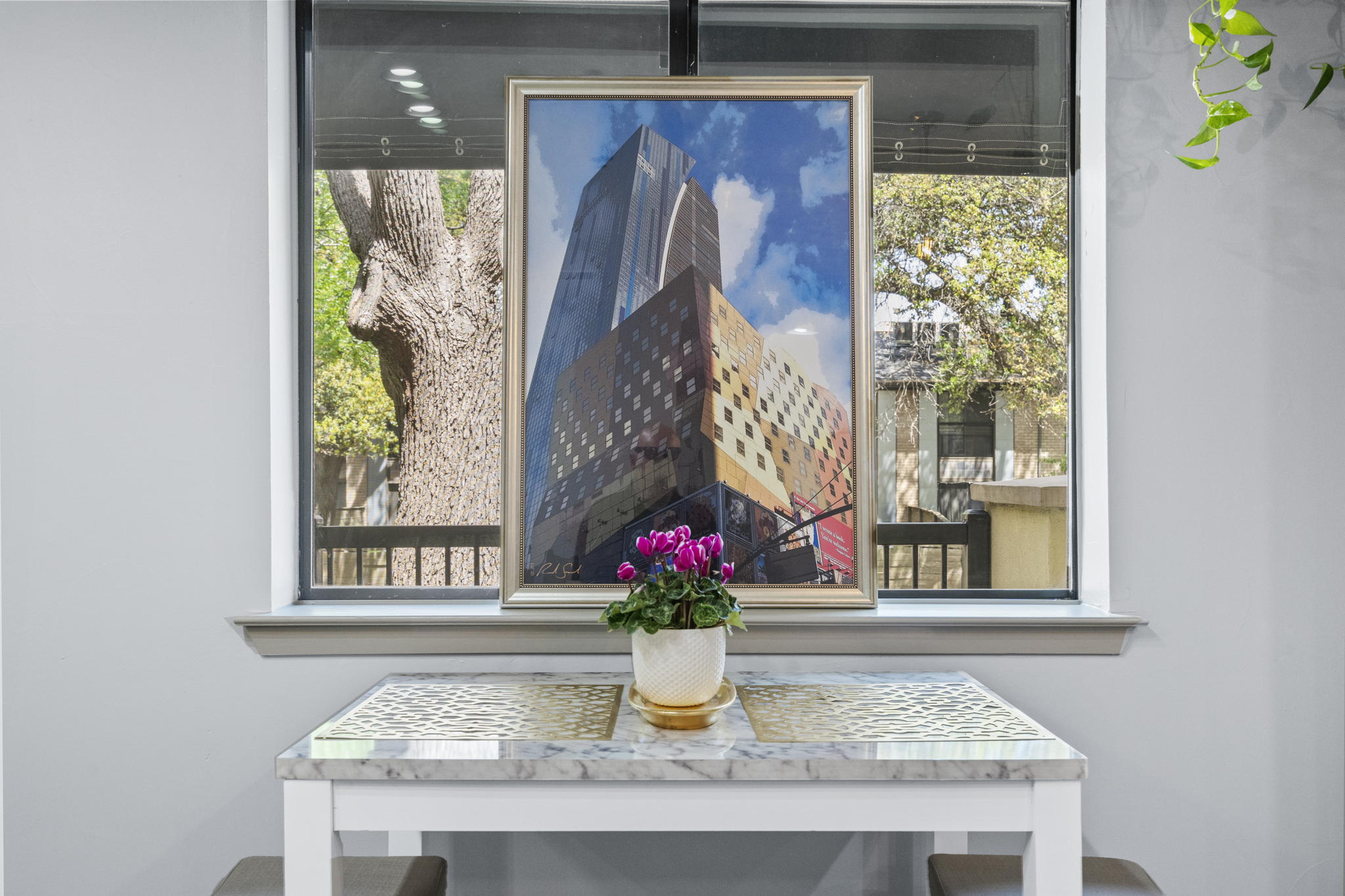 4122 Avondale Ave, Dallas, TX 75219, USA Photo 37